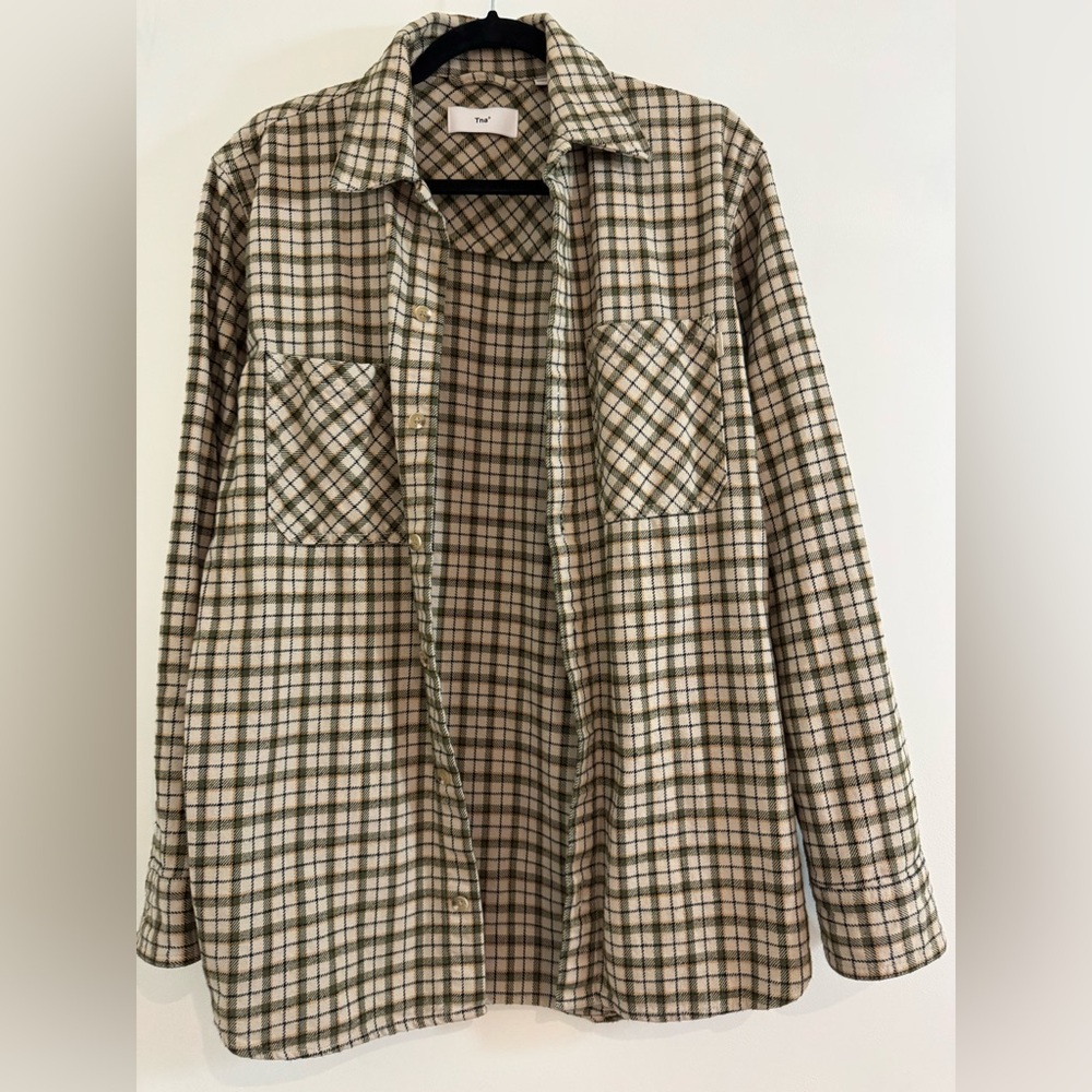 Aritzia TNA Oversized Boyfriend Fit Plaid Flannel Button-Up Shirt
